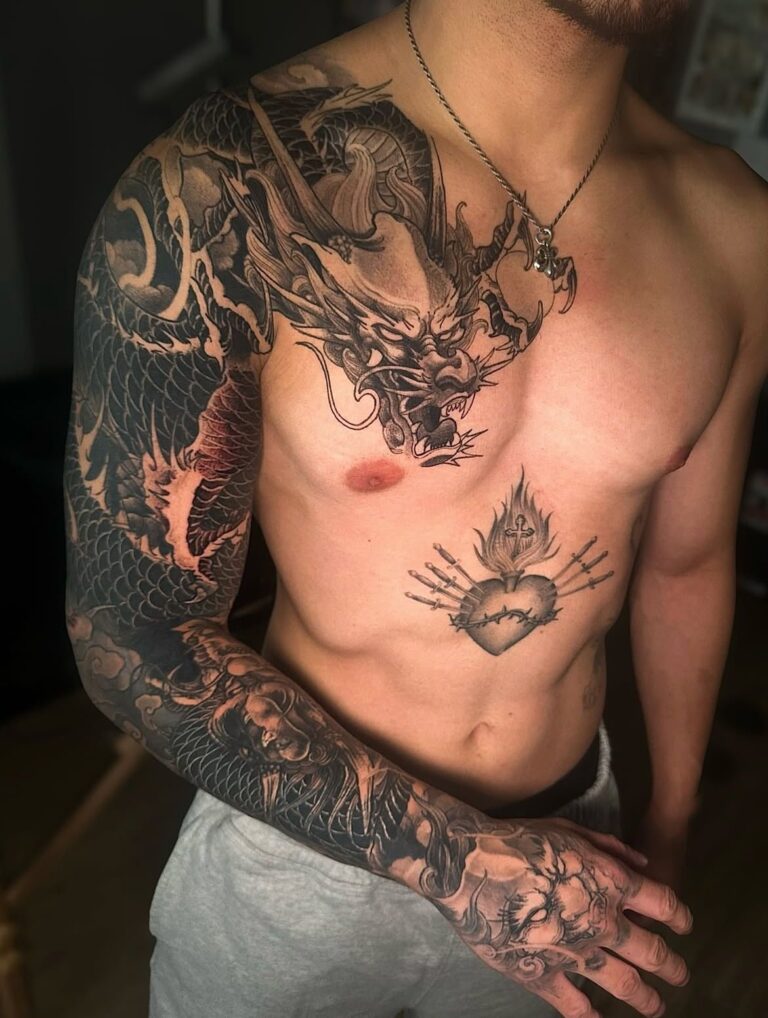 shoulder tattoo men