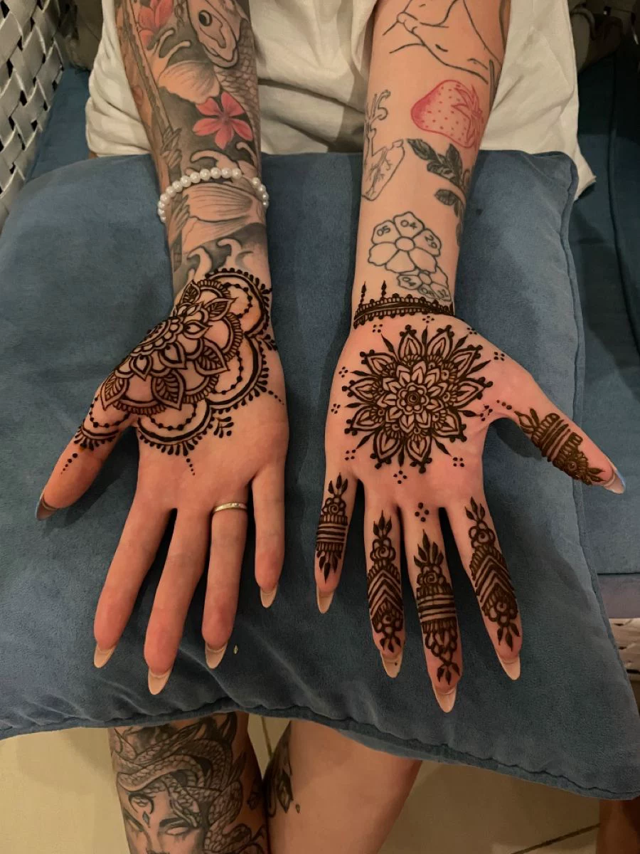 henna tattoo